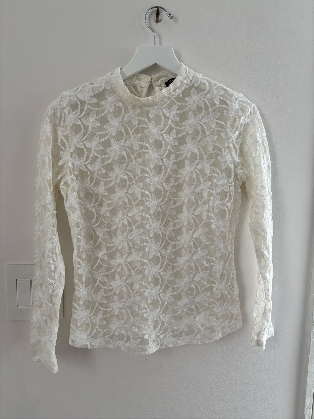 The Limited cream  Floral Lace Long-Sleeve Top